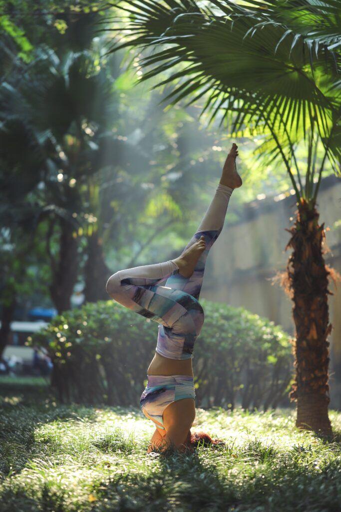 Elbow stand