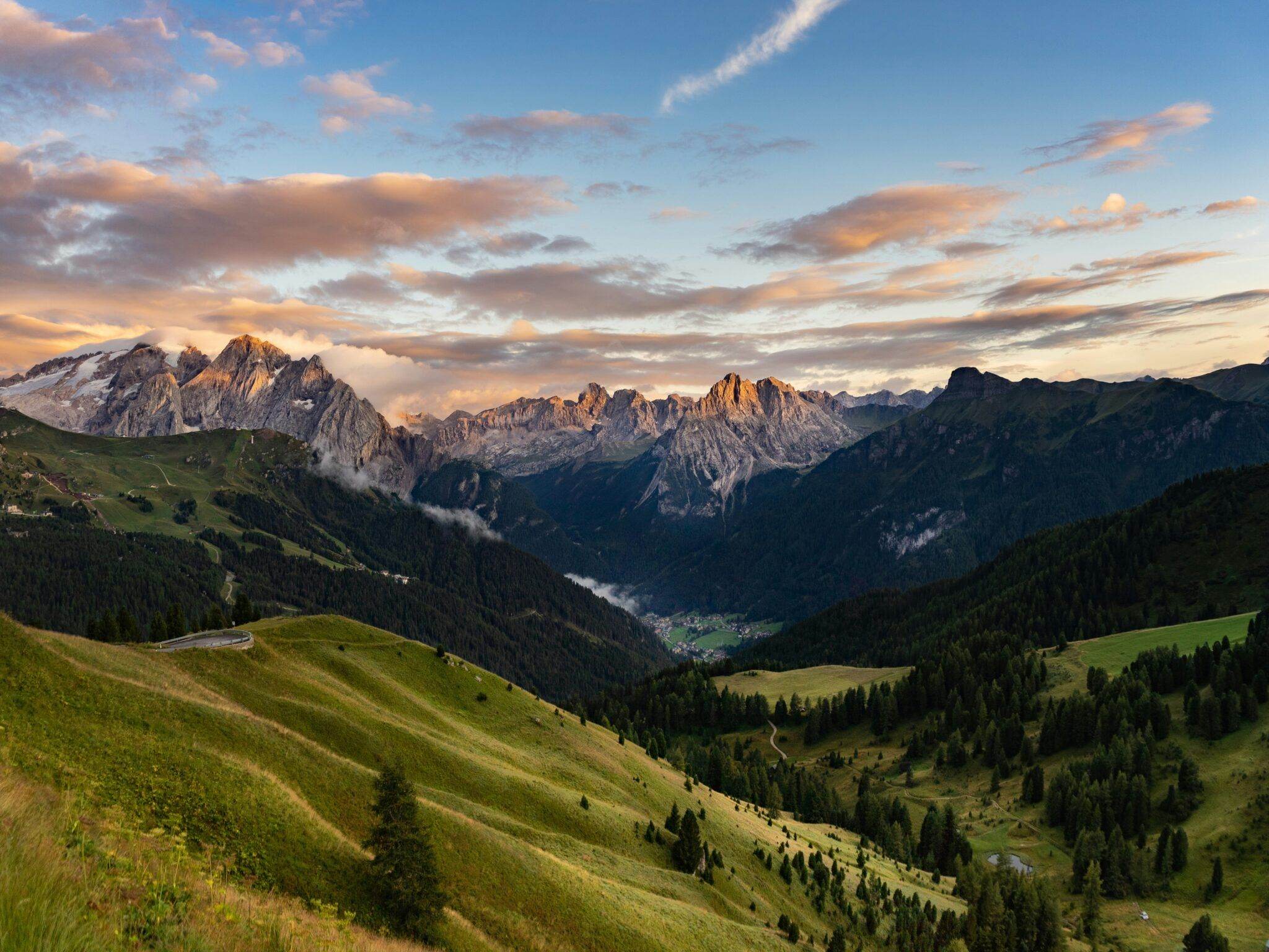Alessandro pacilio OULHjWl6ESQ unsplash